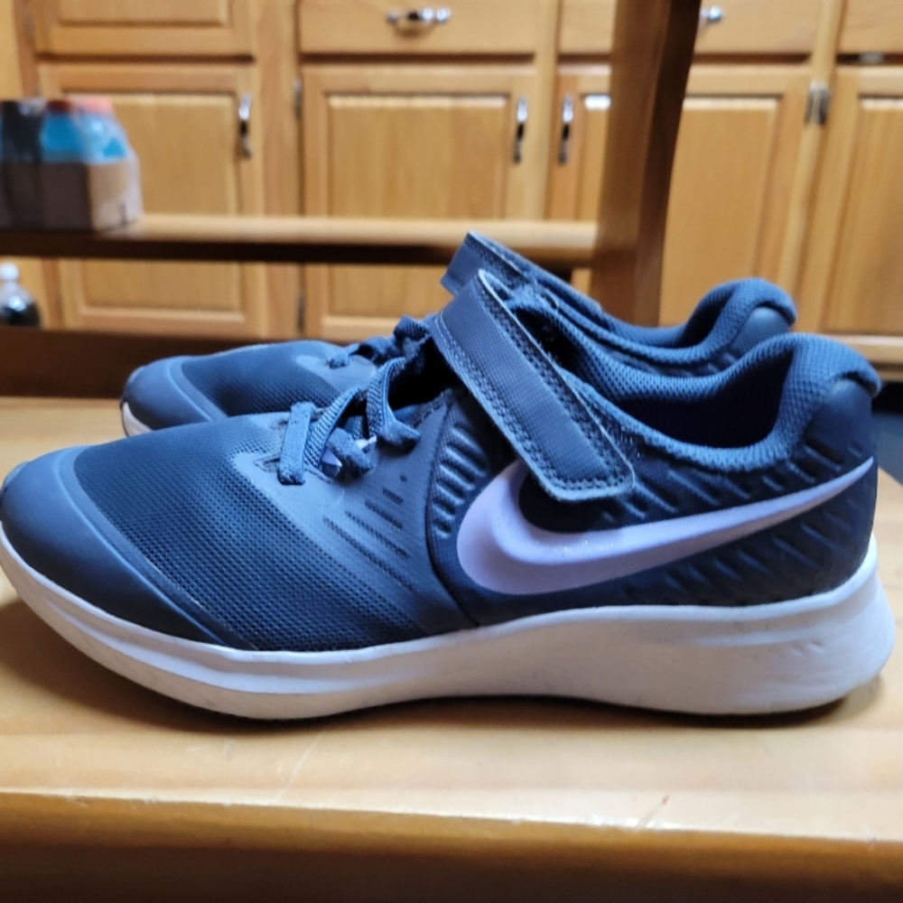 Girls Nike shoes